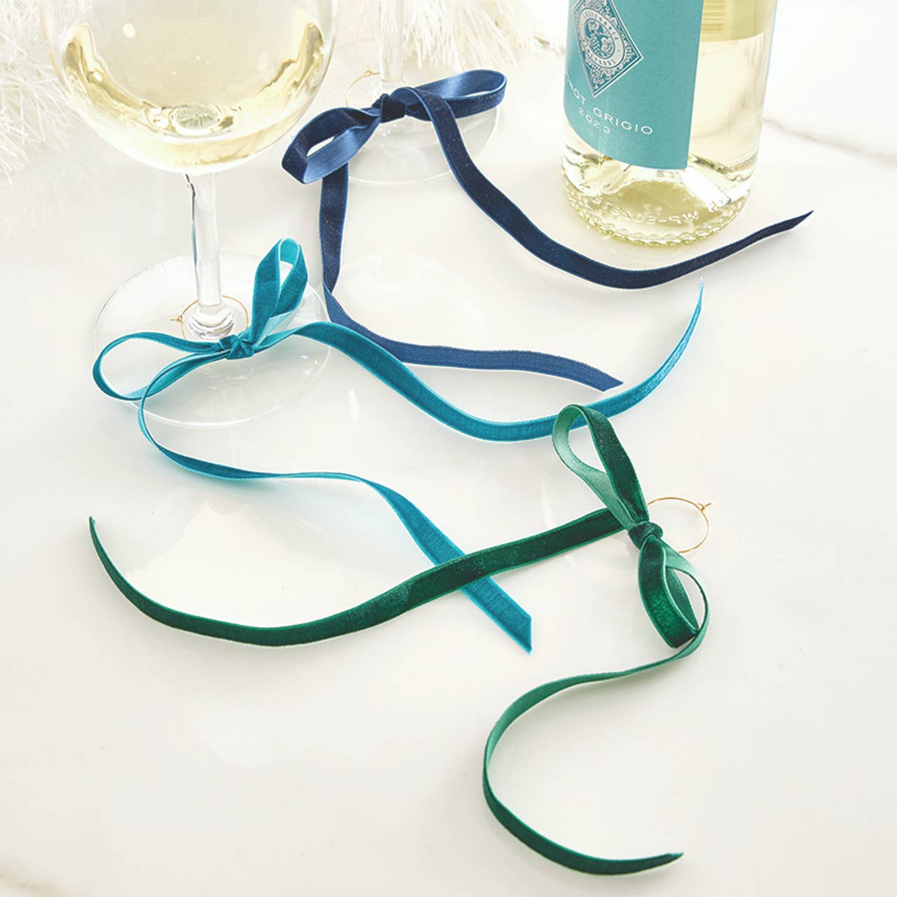 Velvet Bow Wine Charms - Set of 6 - Blue