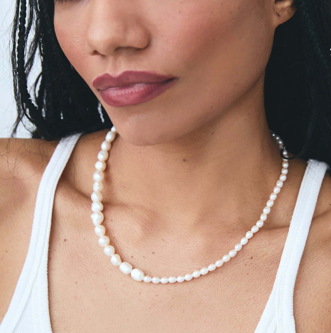 quinn necklace white