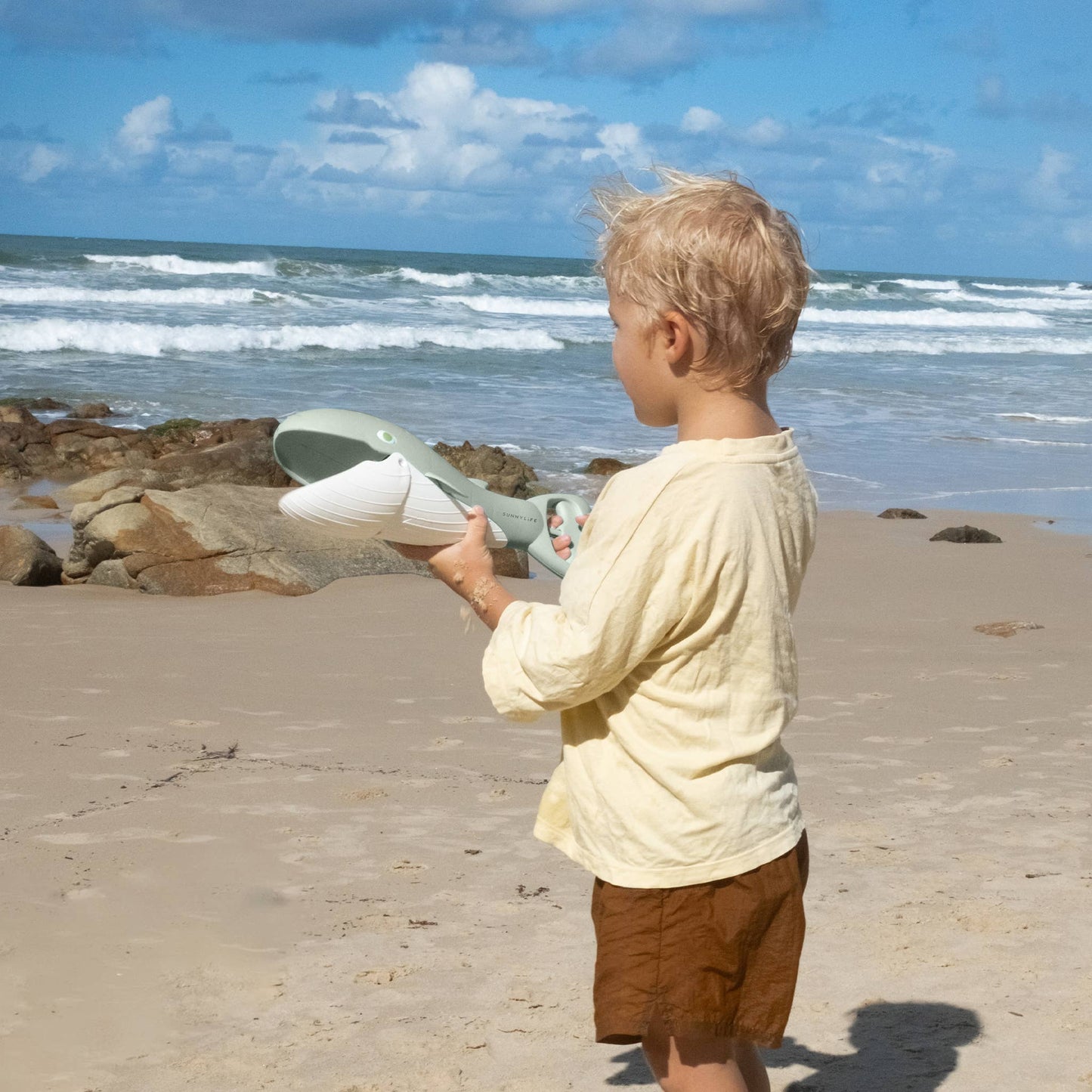 Sunny Life Sand Claws Whale Green