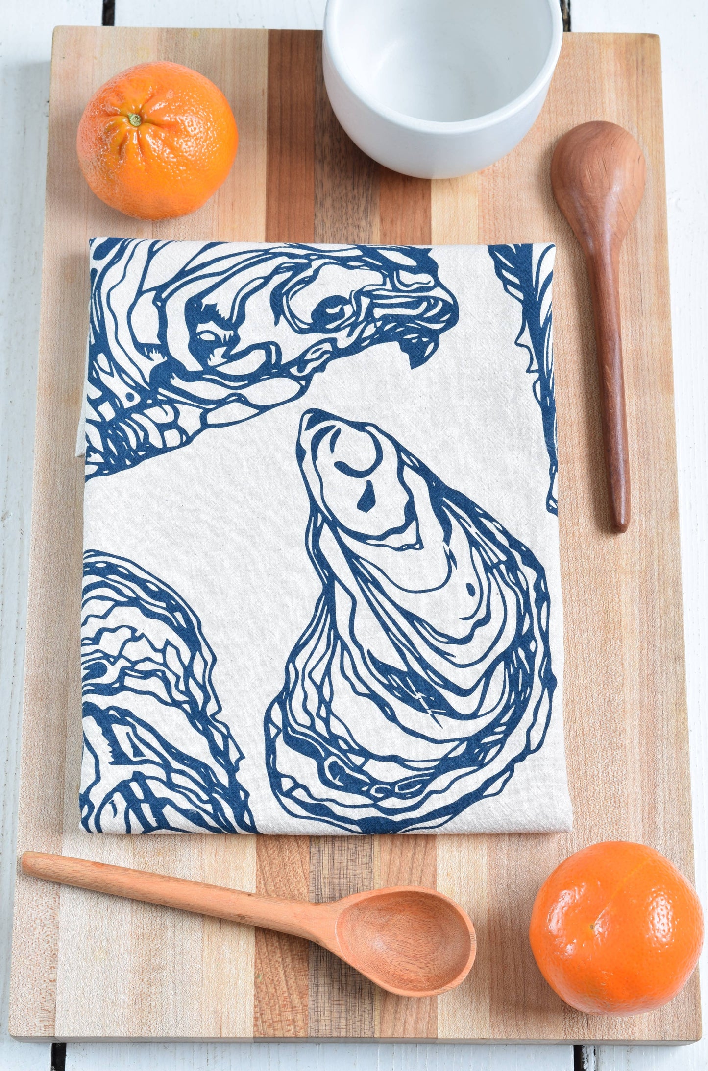 Hearth and Harrow - Oyster Tea Towel in Navy Blue - Organic Cotton - Sea Shell