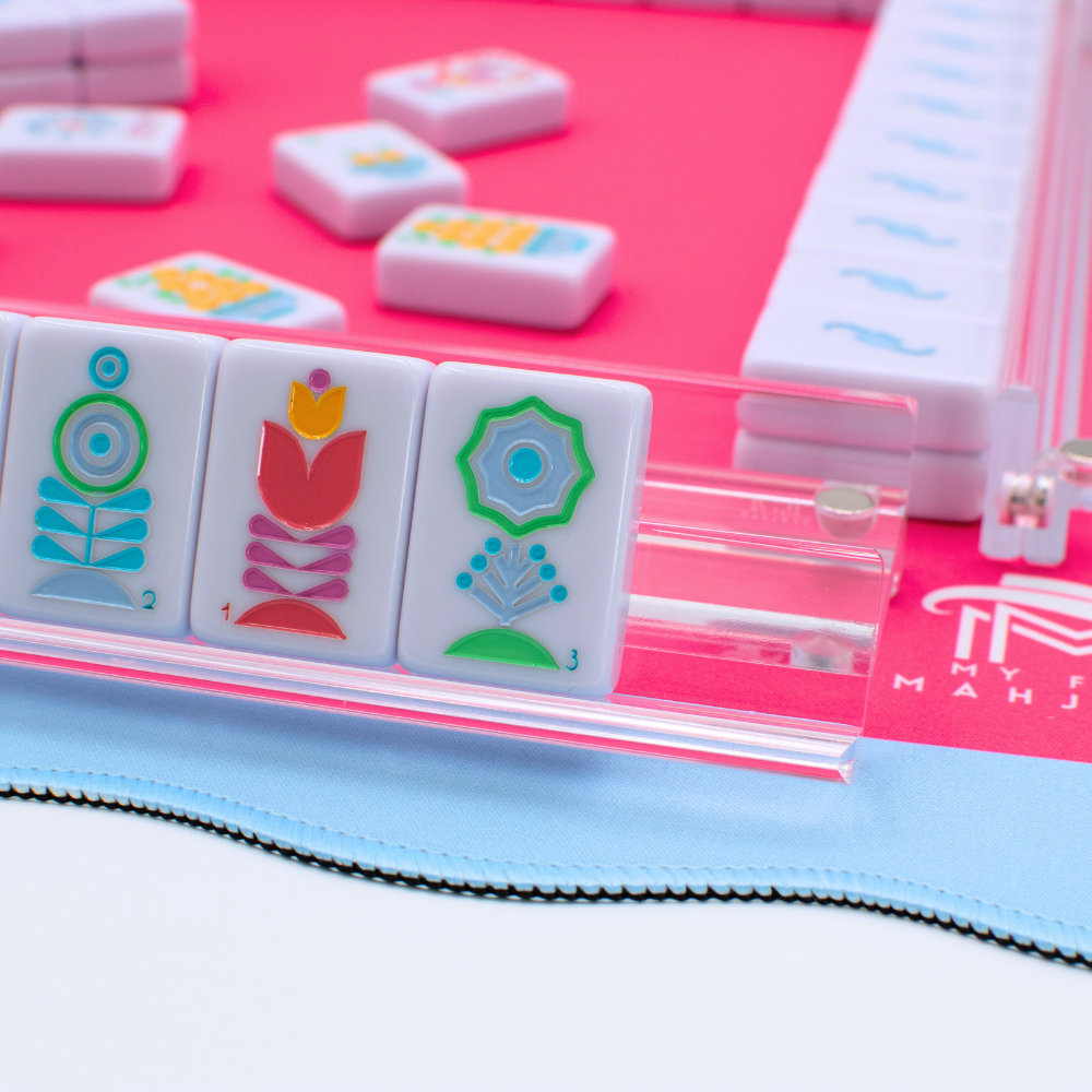 Wavy Acrylic Mahjong Racks | Multi-Colors | Magnetic Pushers